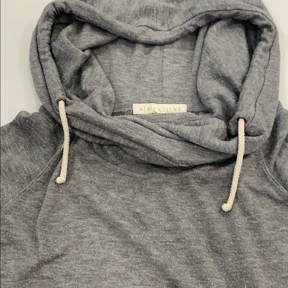 Grey hooded sweater! - Picture 2 of 4